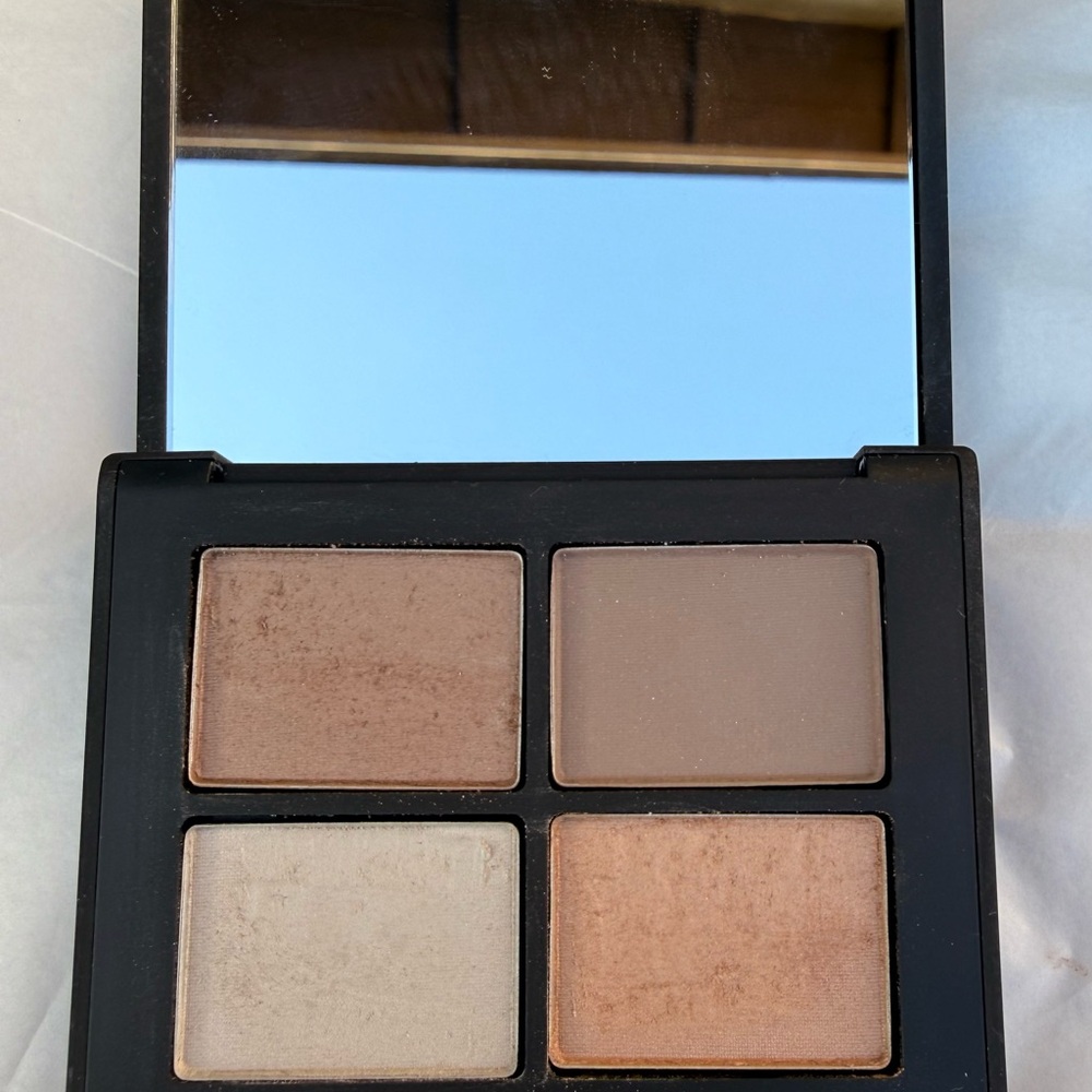 Used NARS Eyeshadow Quad Color: Mahe - Picture 2 of 4